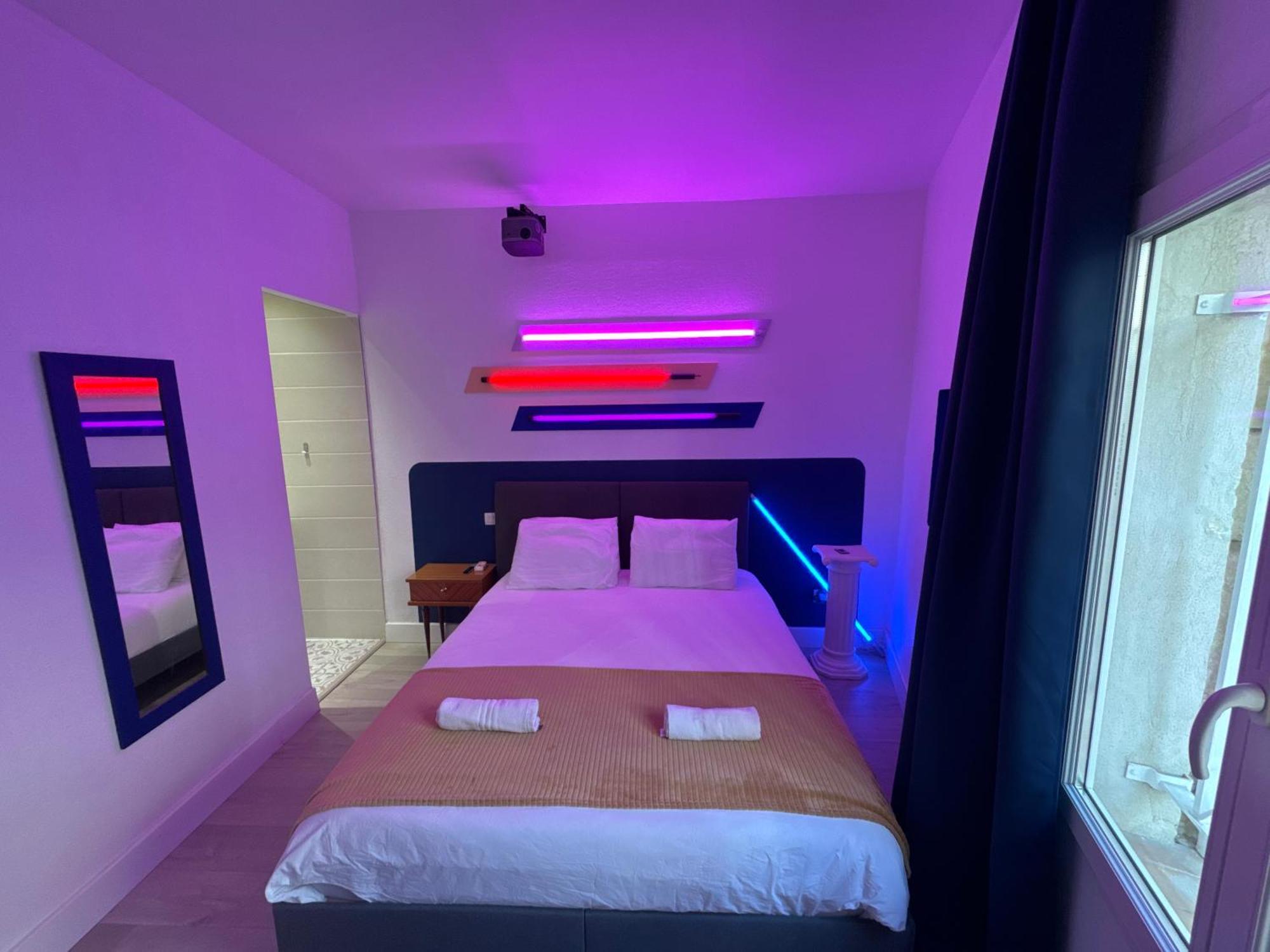 Roma Reva: Design Et Home Cinema Nîmes Zewnętrze zdjęcie